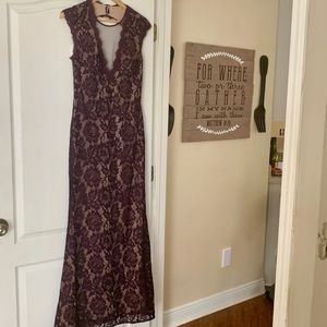 Betsy & Adam Cap Sleeve Lace Plum Gown Size 8